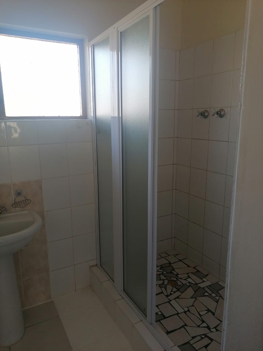To Let 3 Bedroom Property for Rent in Madeira Park Eastern Cape